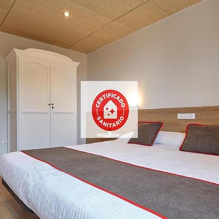 โอโย โอสตัล โนบาดิส-ใหม่ Hotel แซร์เบรา ภายนอก รูปภาพ